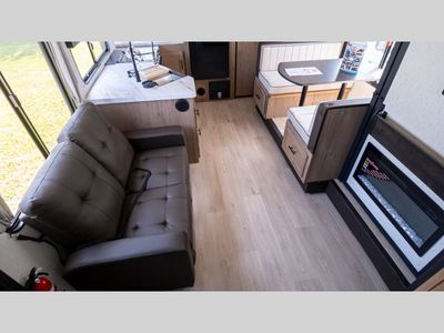 2025 Forest River RV Cherokee Grey Wolf - Photo 32