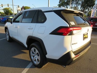 2024 Toyota RAV4 - Photo 8