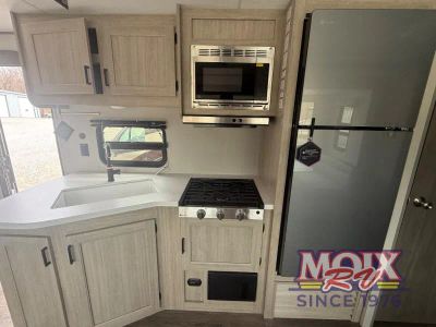 2026 Coachmen RV Catalina Summit Series 8 - Photo 18