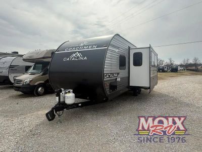 2026 Coachmen RV Catalina Summit Series 8 - Photo 4