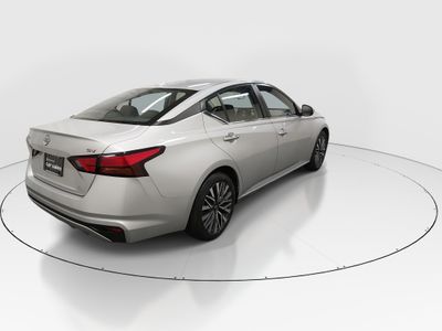 2023 Nissan Altima — photo 7 view