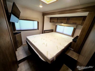 2020 Coachmen Freelander — photo 14 view