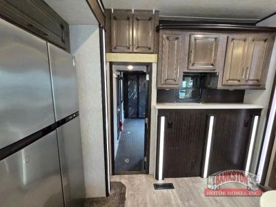 2019 Cyclone 3600 — photo 13 view