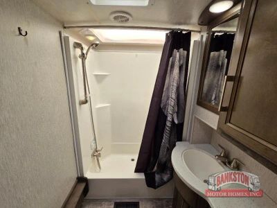 2019 Cyclone 3600 — photo 30 view