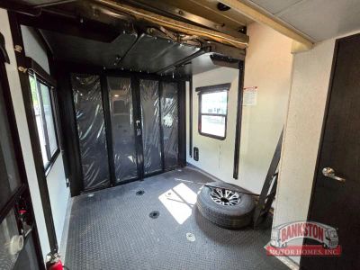 2019 Cyclone 3600 — photo 14 view
