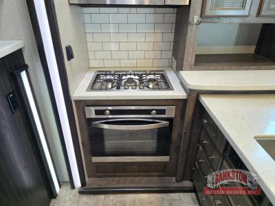 2019 Cyclone 3600 — photo 9 view