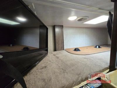 2019 Cyclone 3600 — photo 24 view