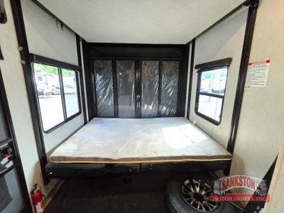 2019 Cyclone 3600 — photo 19 view