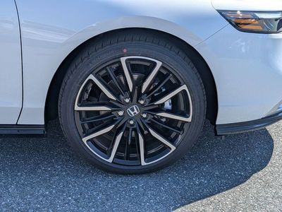 2026 Honda Accord Hybrid - Photo 11