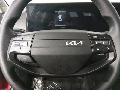 2025 Kia K4 — photo 12 view