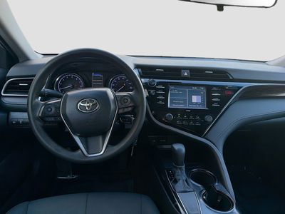 2020 Toyota Camry - Photo 18