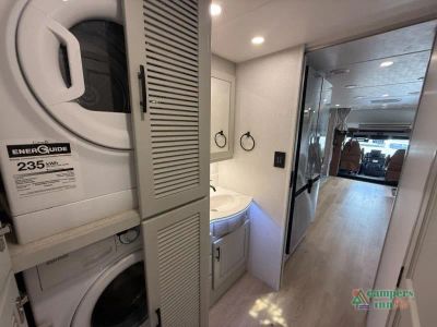 2026 Dynamax DynaQuest XL — photo 24 view