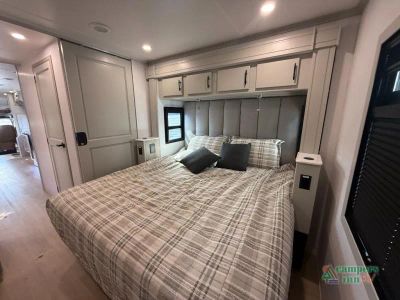 2026 Dynamax DynaQuest XL — photo 28 view