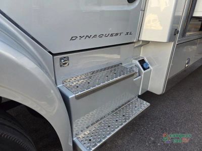 2026 Dynamax DynaQuest XL — photo 8 view
