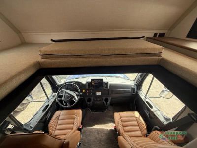2026 Dynamax DynaQuest XL — photo 13 view