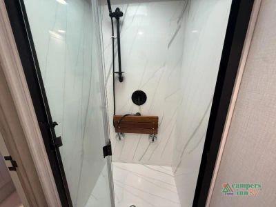 2026 Dynamax DynaQuest XL — photo 26 view