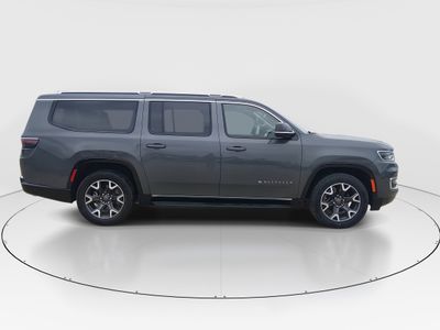 2023 Jeep Wagoneer L - Photo 8