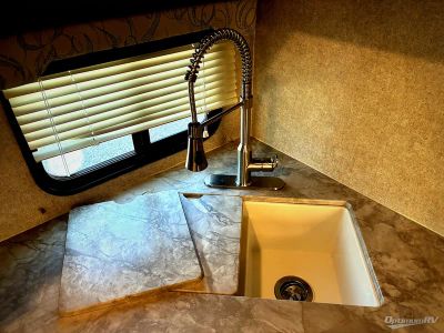 2019 Coachmen Catalina Trail Blazer — photo 9 view