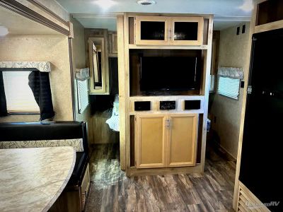 2019 Coachmen Catalina Trail Blazer — photo 11 view