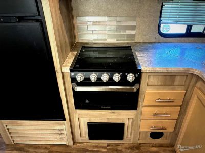 2019 Coachmen Catalina Trail Blazer — photo 7 view