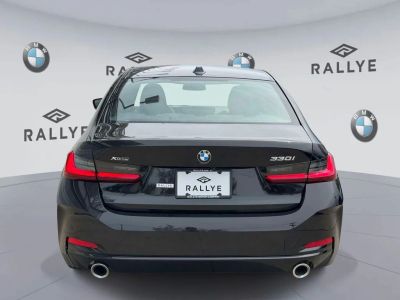 2025 BMW 3 Series - Photo 4
