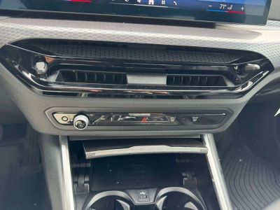 2025 BMW 3 Series - Photo 13