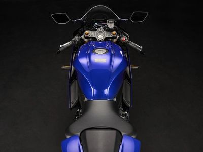 2025 Yamaha YZF-R7 - Photo 15