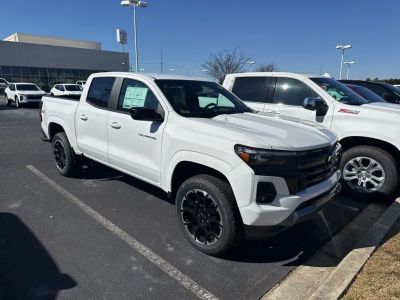 2026 Chevrolet Colorado - Photo 2