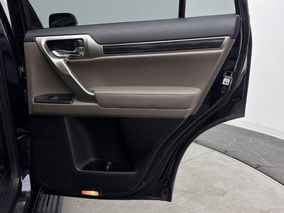 2021 Lexus GX - Photo 32