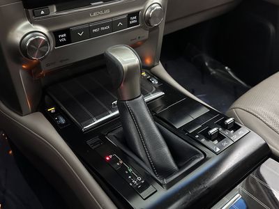 2021 Lexus GX - Photo 16