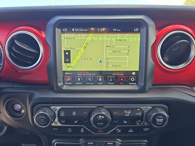 2020 Jeep Gladiator - Photo 18