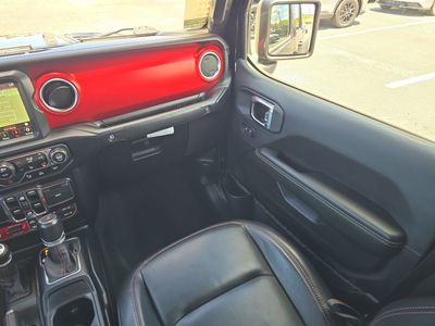 2020 Jeep Gladiator - Photo 12