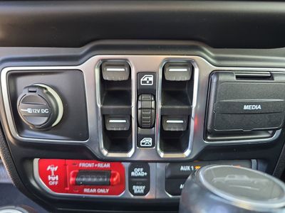 2020 Jeep Gladiator - Photo 16