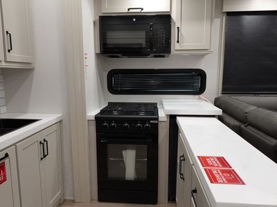 2026 Grand Design Momentum M Class — photo 7 view