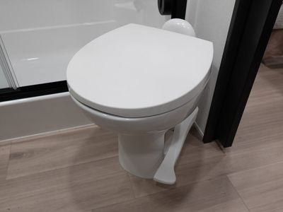 2026 Grand Design Momentum M Class — photo 14 view