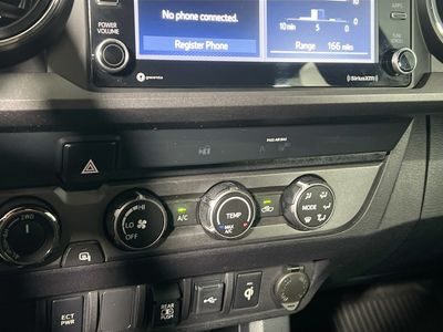 2020 Toyota Tacoma - Photo 23