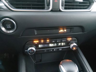 2025 Mazda CX-5 - Photo 18