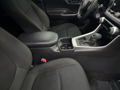 2024 Toyota RAV4 - Photo 31