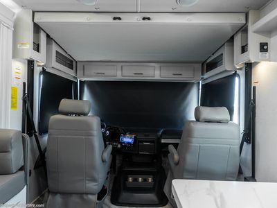 2026 Holiday Rambler Invicta - Photo 4