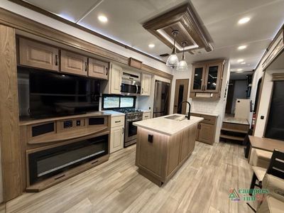 2024 Alliance RV Paradigm - Photo 10