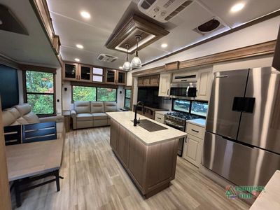 2024 Alliance RV Paradigm - Photo 8