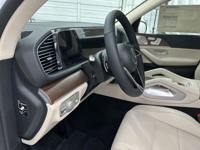 2026 Mercedes-Benz GLE — photo 9 view