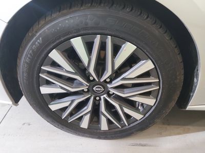2024 Nissan Altima — photo 10 view
