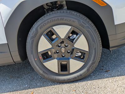 2026 Hyundai SANTA FE HYBRID — photo 11 view