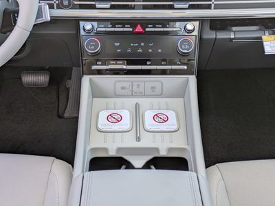 2026 Hyundai SANTA FE HYBRID — photo 19 view