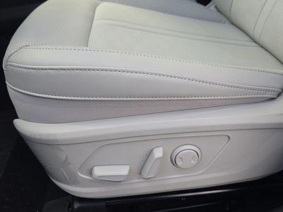 2026 Kia Sorento Hybrid - Photo 22