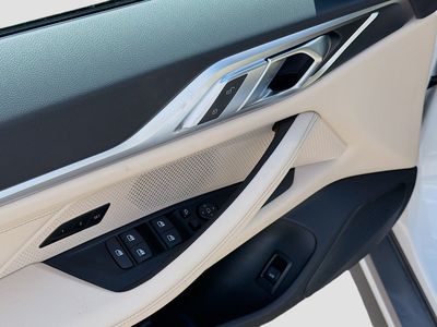 2026 BMW i4 - Photo 23
