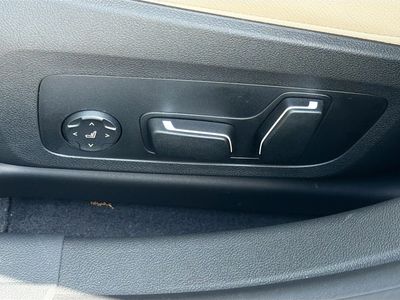 2026 BMW i4 - Photo 25
