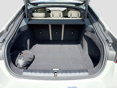 2026 BMW i4 - Photo 12