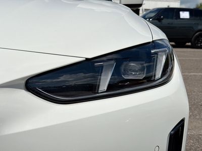 2026 BMW i4 - Photo 9
